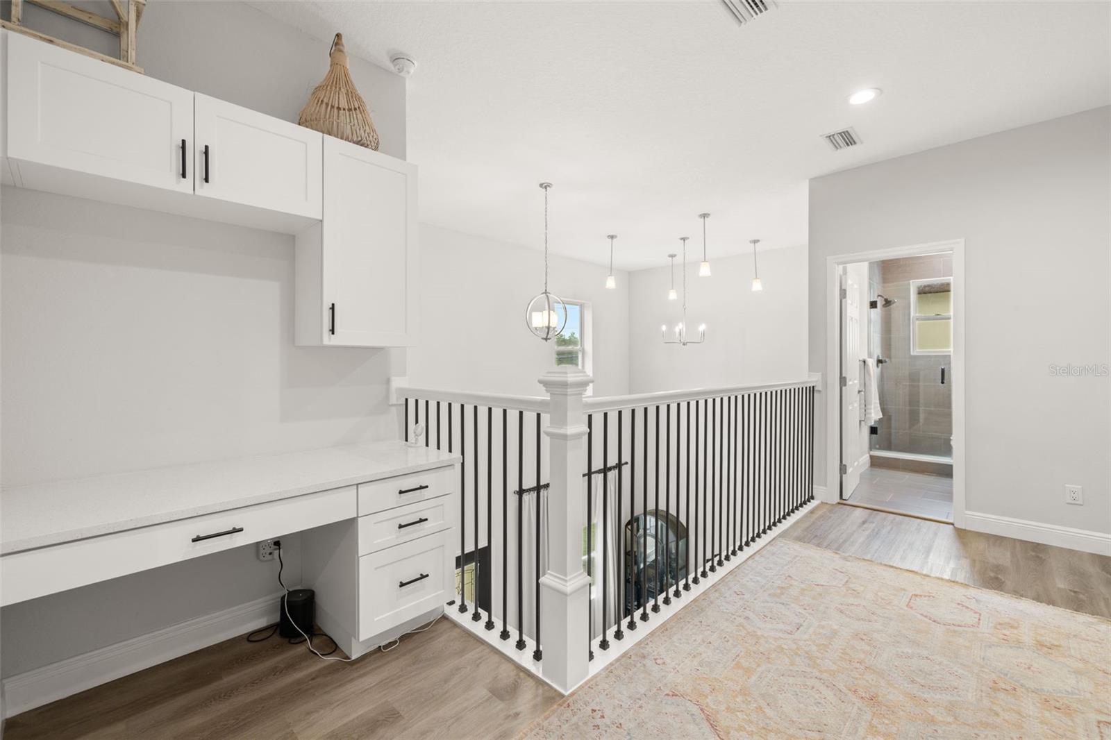 Listing photo id 18 for 5570 78th Avenue N