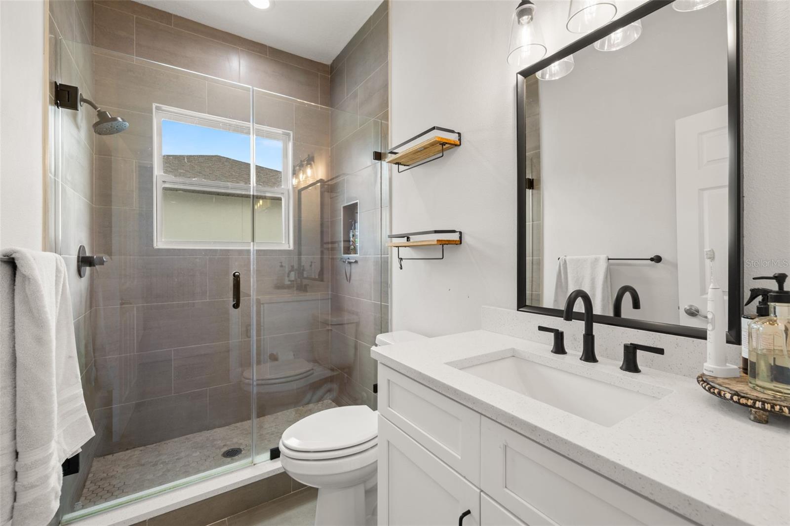 Listing photo id 24 for 5570 78th Avenue N