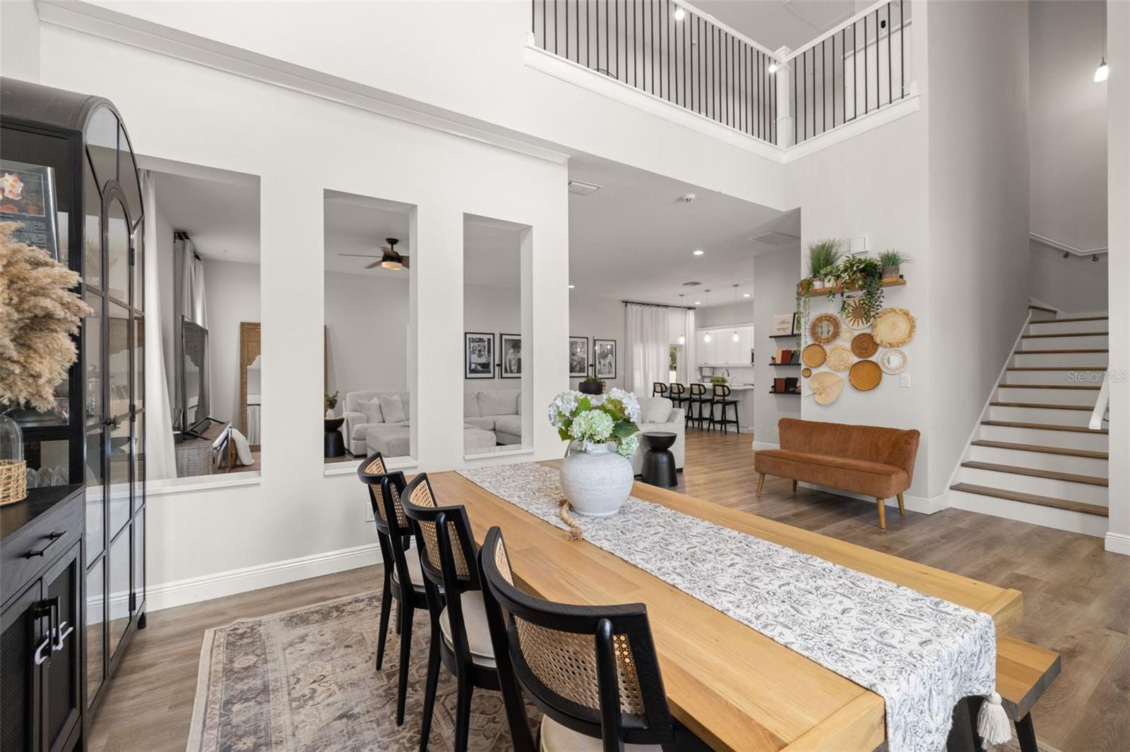 Listing photo id 2 for 5570 78th Avenue N