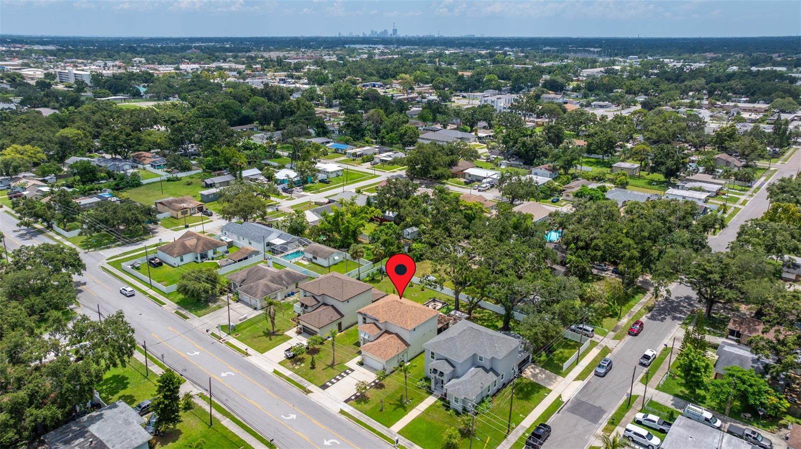 Listing photo id 38 for 5570 78th Avenue N