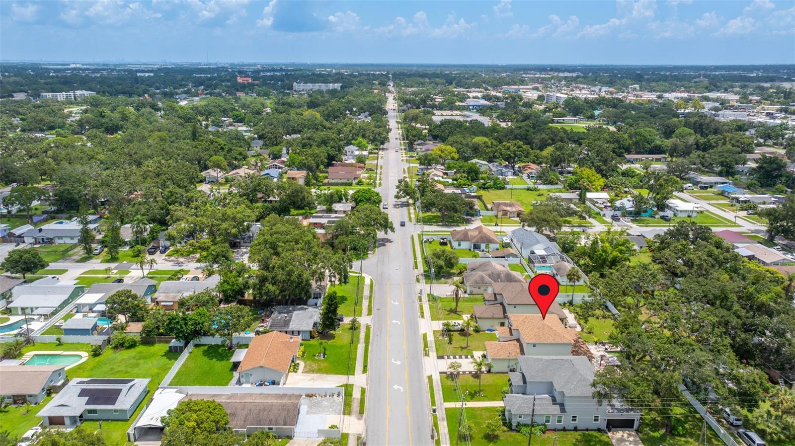 Listing photo id 39 for 5570 78th Avenue N