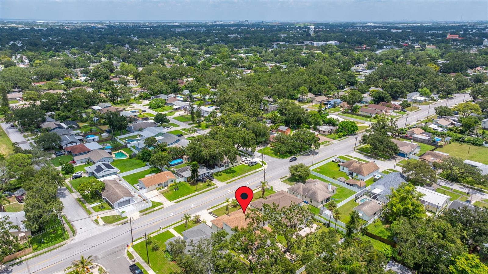 Listing photo id 40 for 5570 78th Avenue N