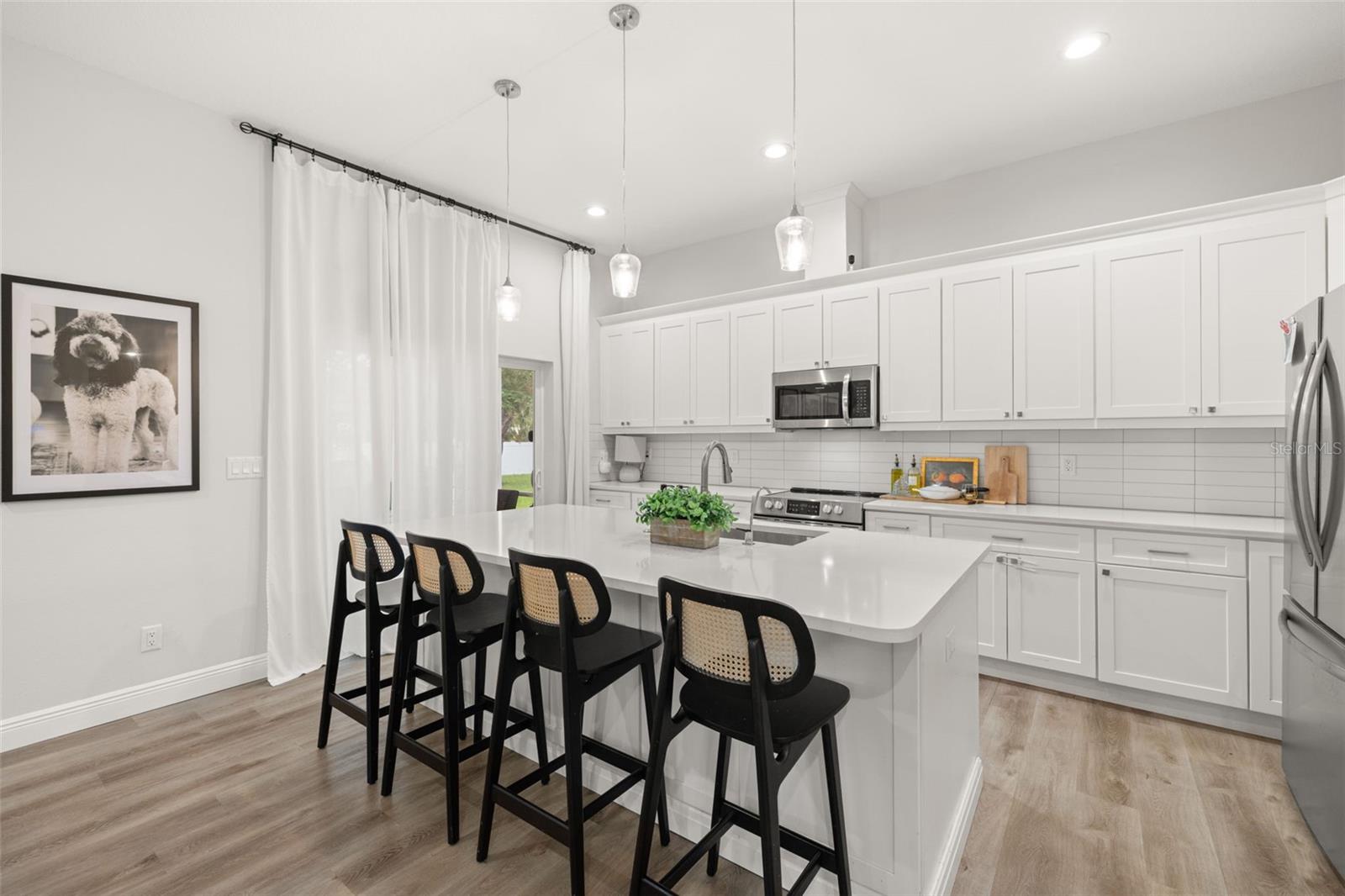 Listing photo id 6 for 5570 78th Avenue N