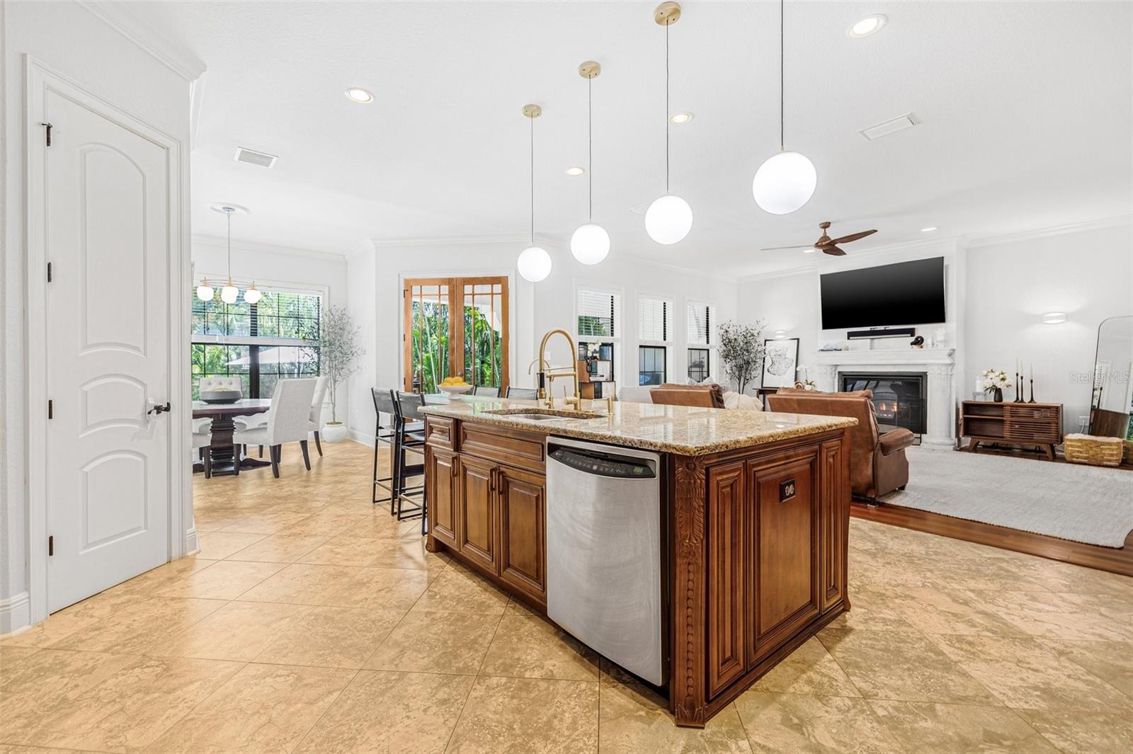 Image 19 of 68 For 6010 Interbay Boulevard