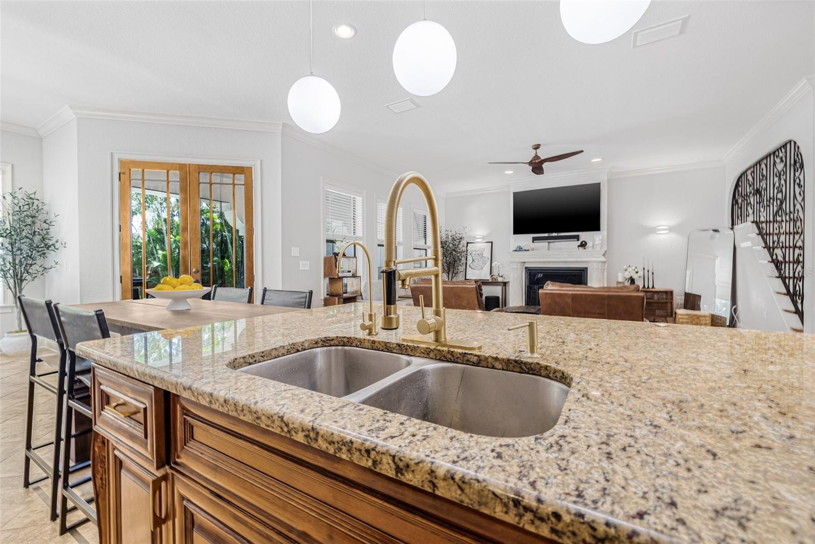 Image 25 of 68 For 6010 Interbay Boulevard
