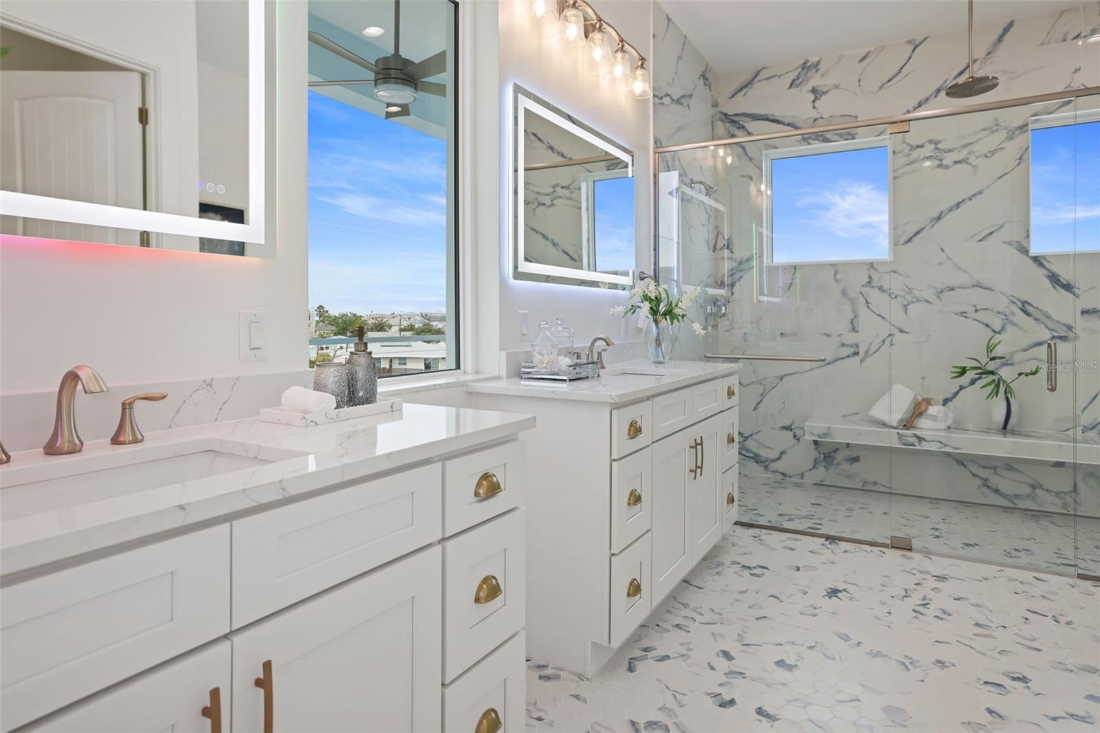 Listing photo id 25 for 326 129th Avenue E