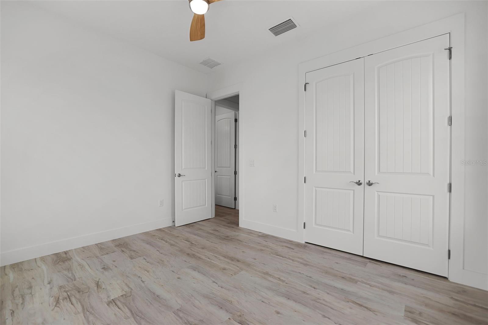 Listing photo id 37 for 326 129th Avenue E