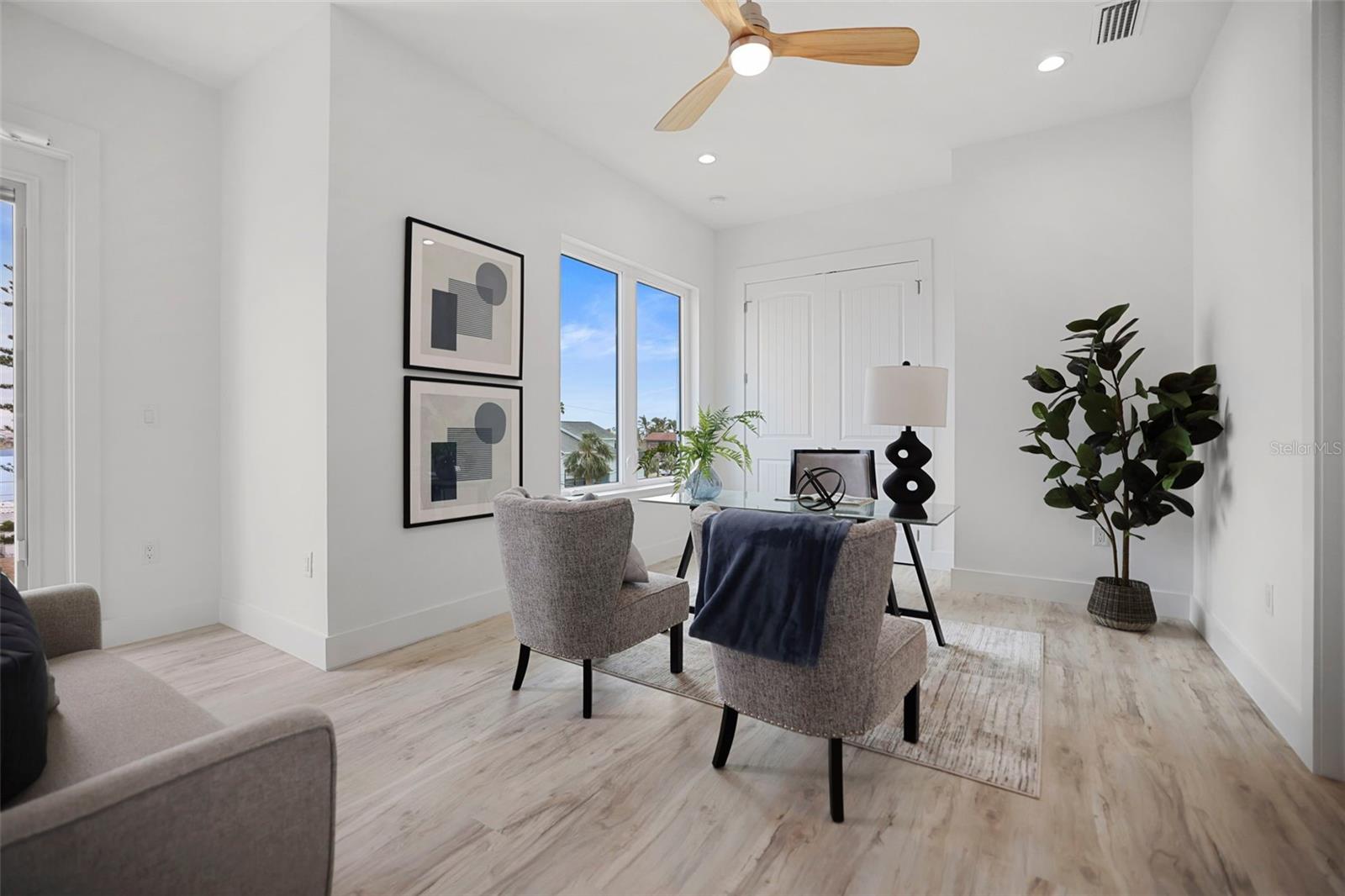 Listing photo id 39 for 326 129th Avenue E