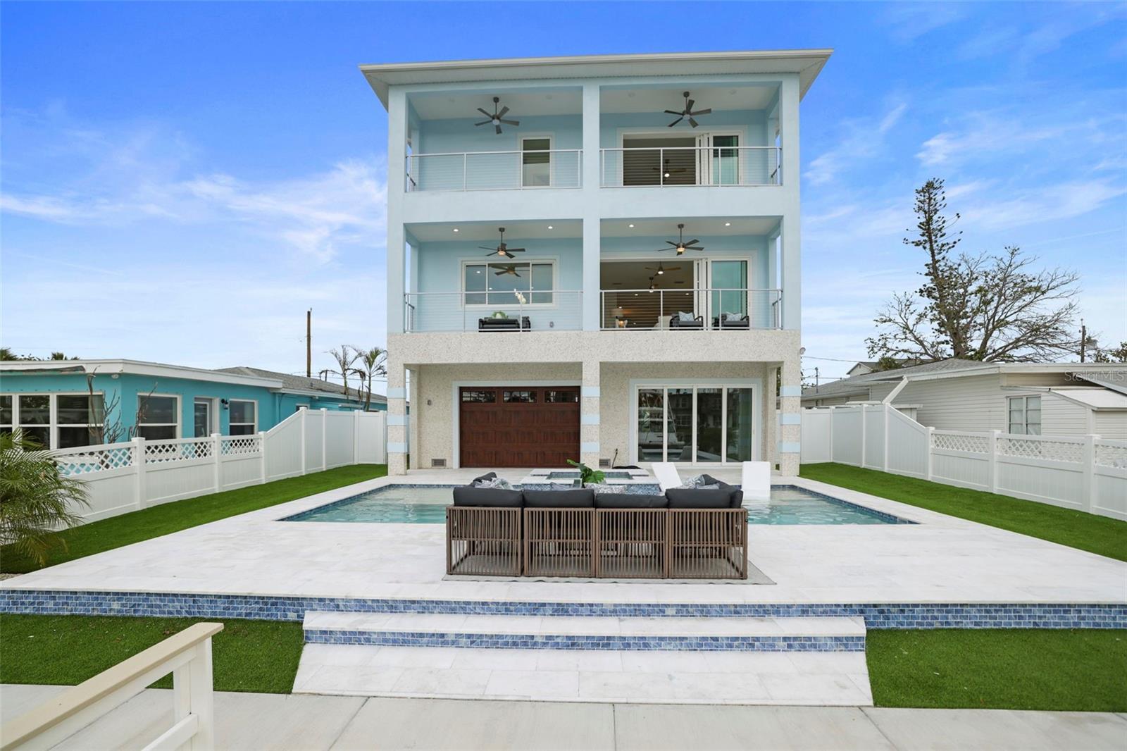 Listing photo id 45 for 326 129th Avenue E