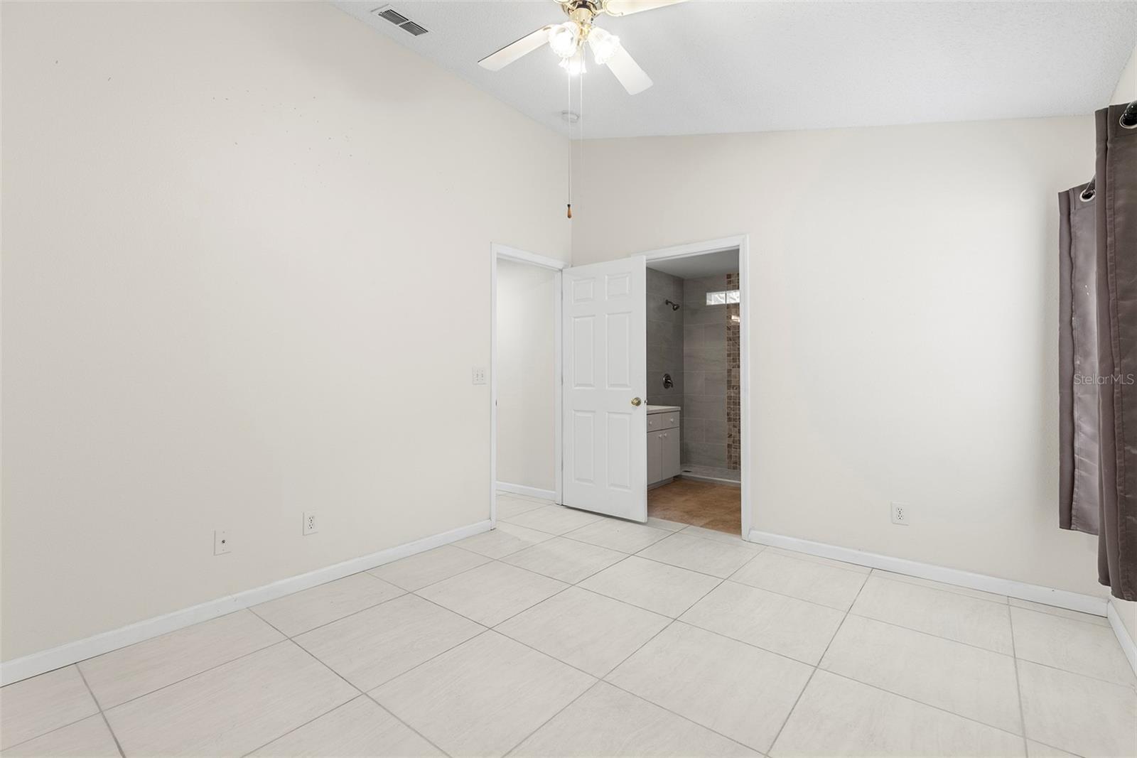 Image 14 of 26 For 5204 Creekmore Lane
