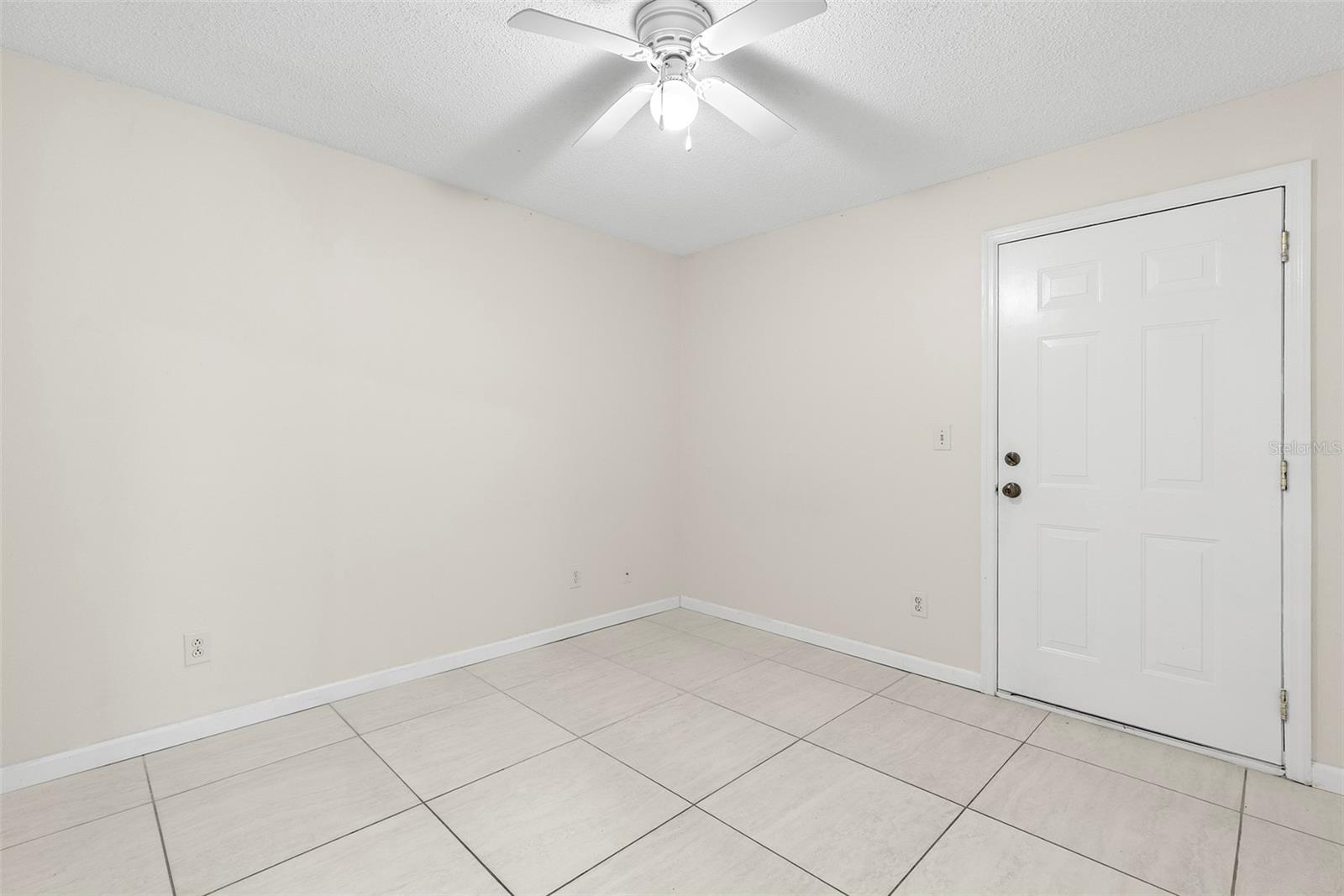 Image 18 of 26 For 5204 Creekmore Lane