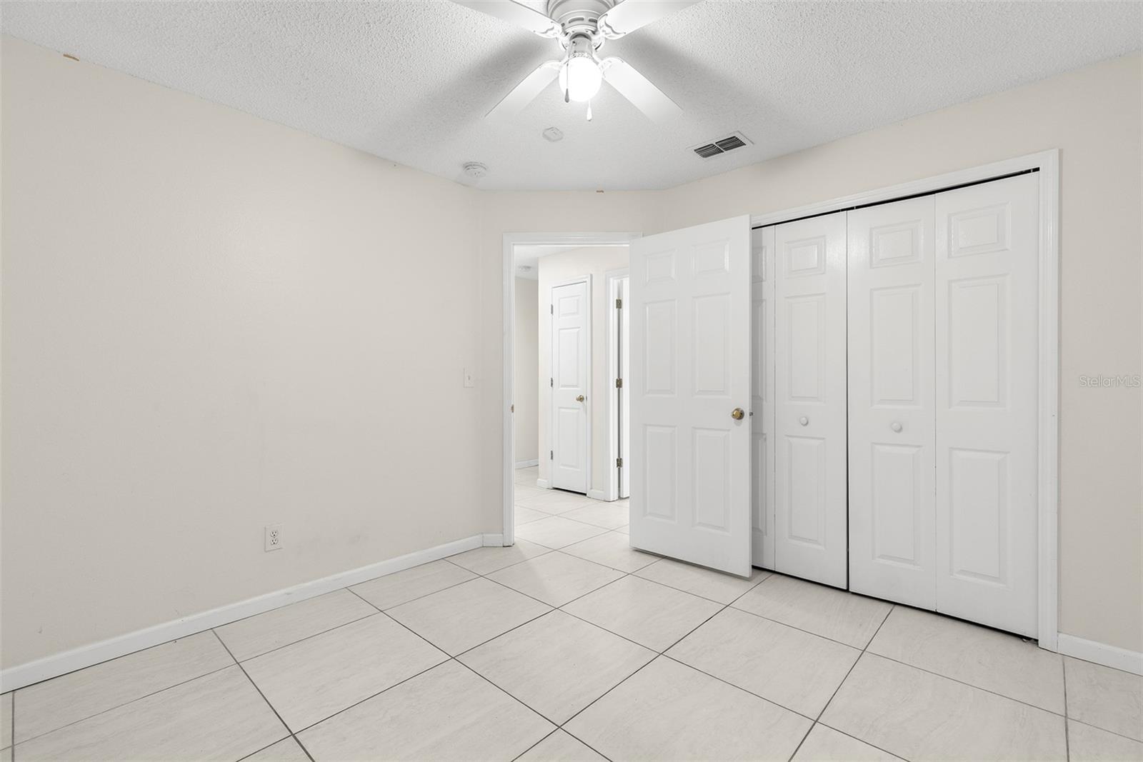 Image 19 of 26 For 5204 Creekmore Lane