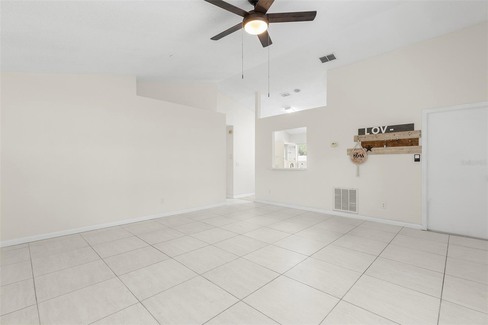 Image 4 of 26 For 5204 Creekmore Lane