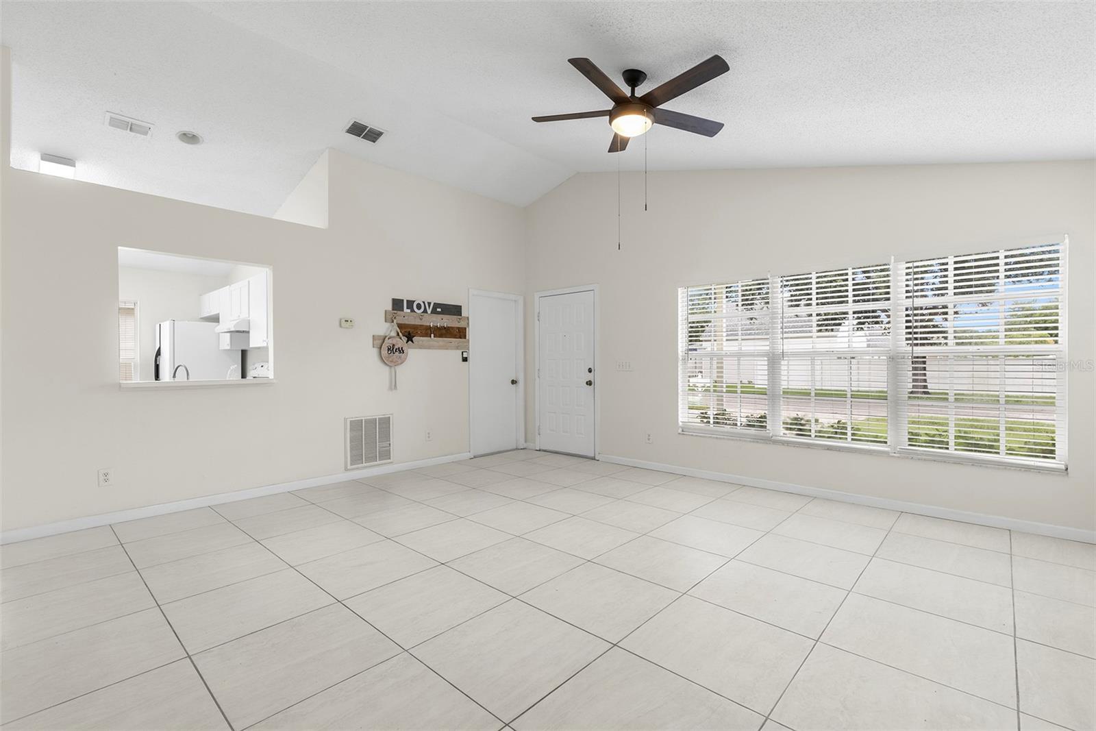 Image 5 of 26 For 5204 Creekmore Lane