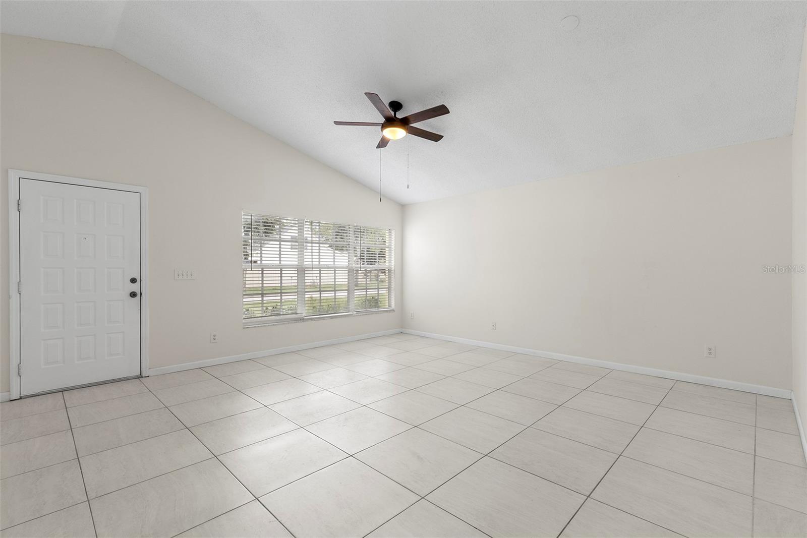 Image 6 of 26 For 5204 Creekmore Lane