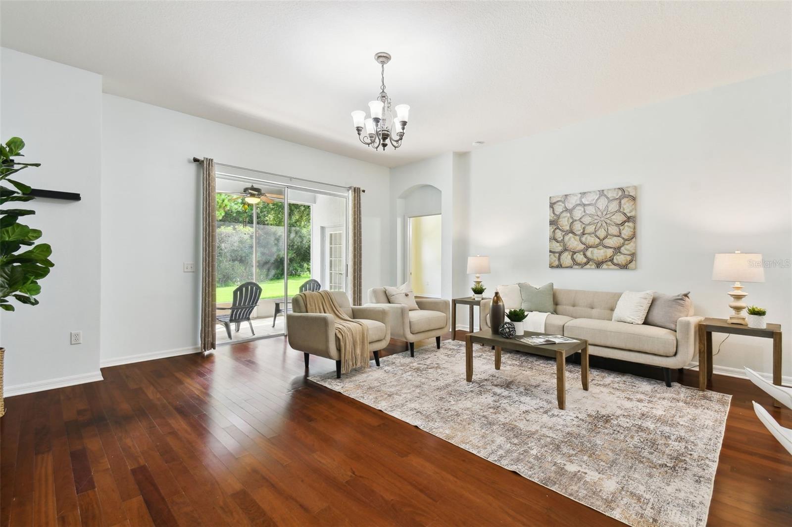 Image 6 of 65 For 19215 Meadow Pine Drive