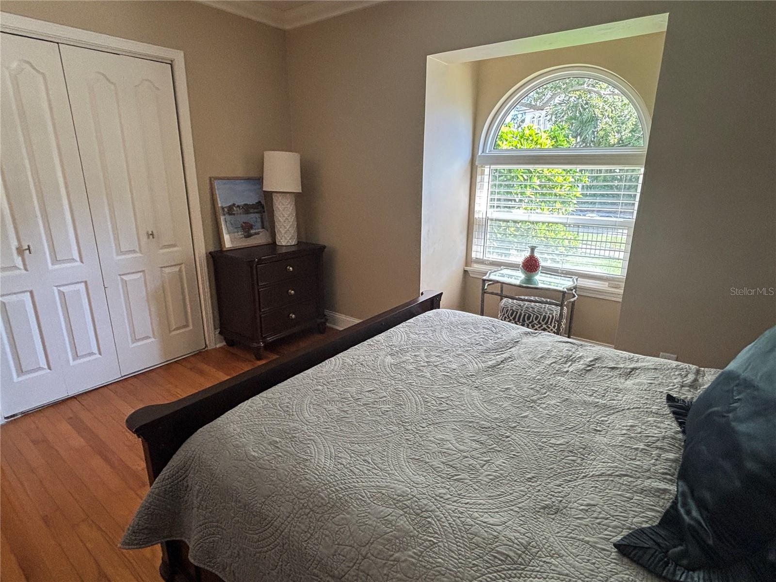 Image 11 of 77 For 910 Brightwaters Boulevard Ne