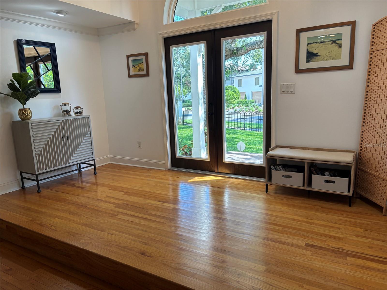 Image 3 of 77 For 910 Brightwaters Boulevard Ne