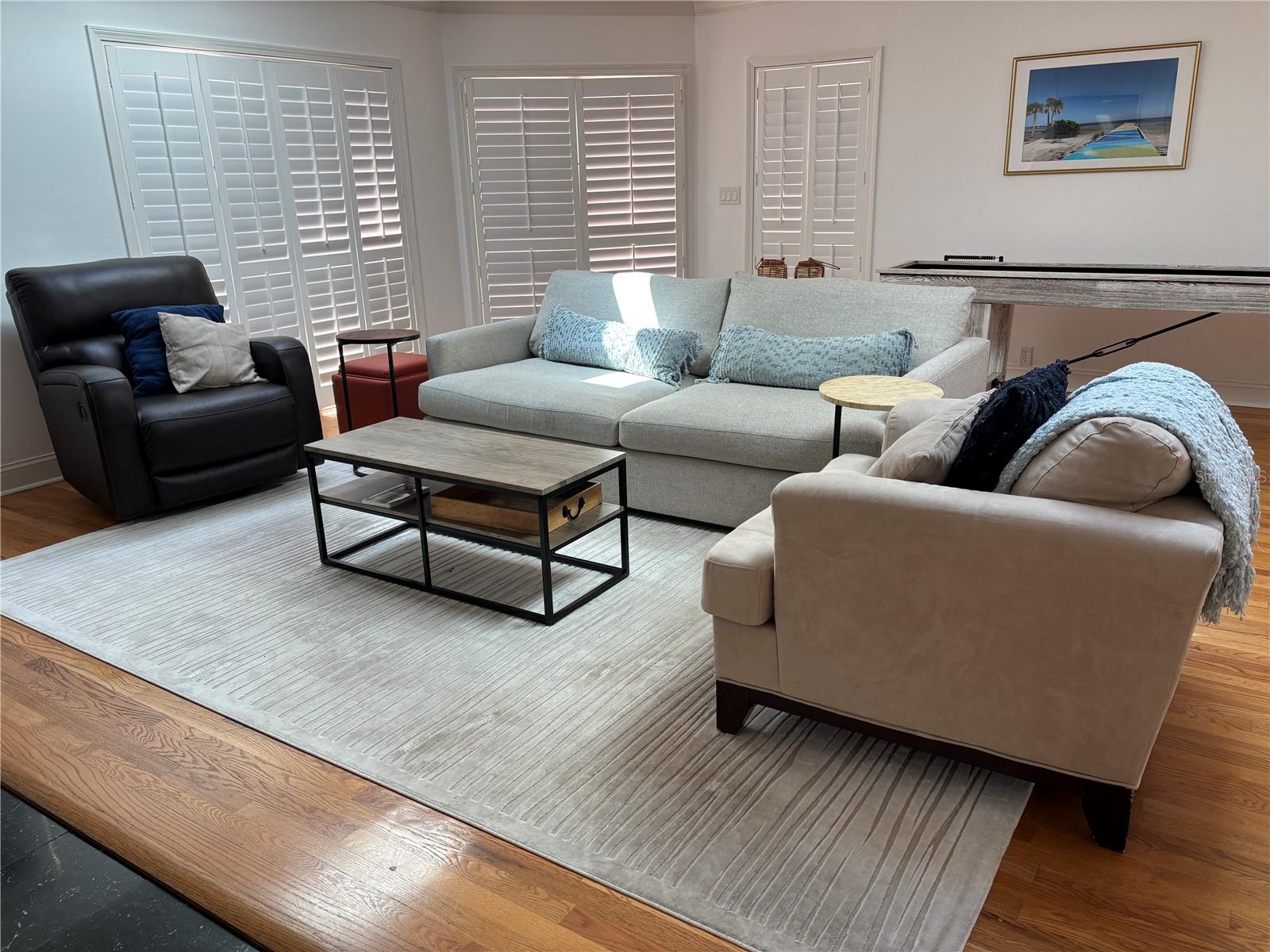 Image 33 of 77 For 910 Brightwaters Boulevard Ne