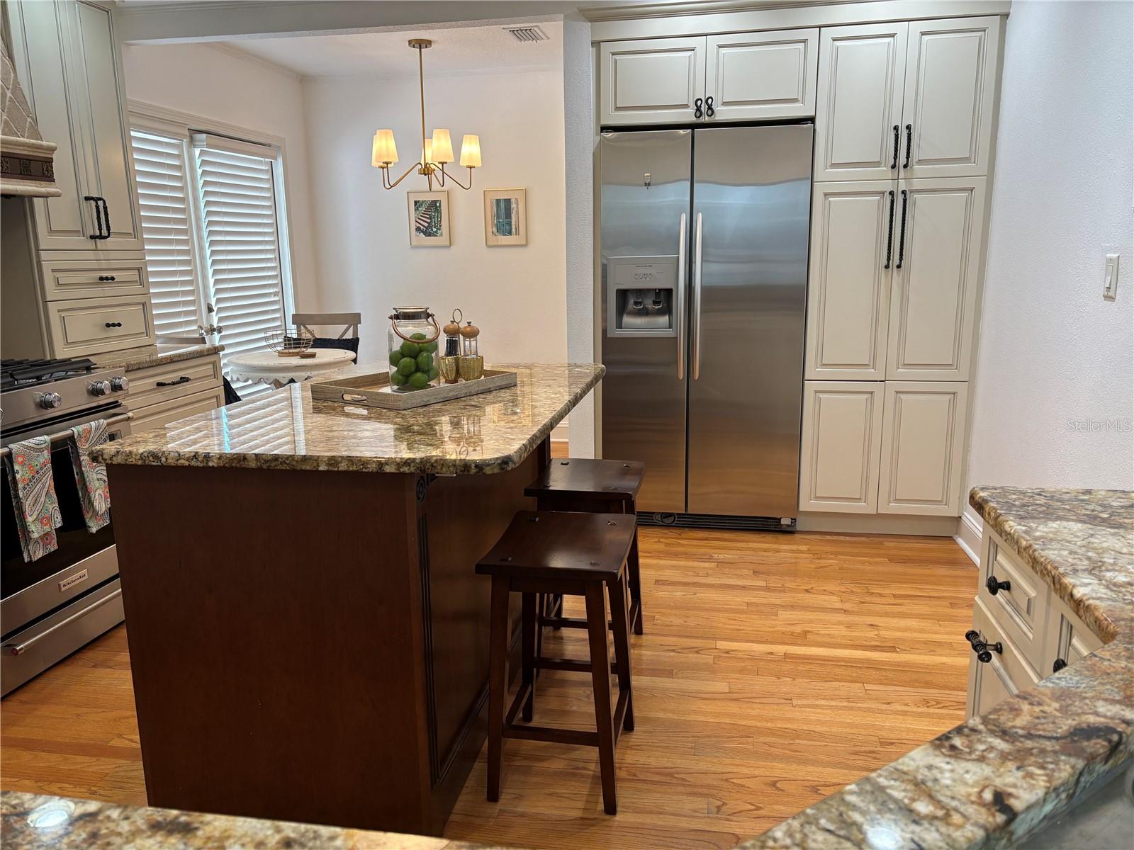 Image 34 of 77 For 910 Brightwaters Boulevard Ne