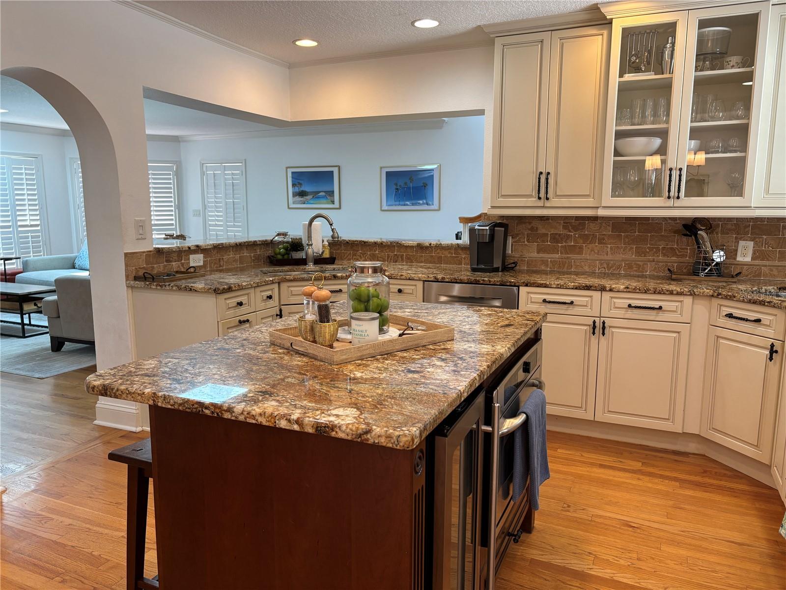 Image 39 of 77 For 910 Brightwaters Boulevard Ne
