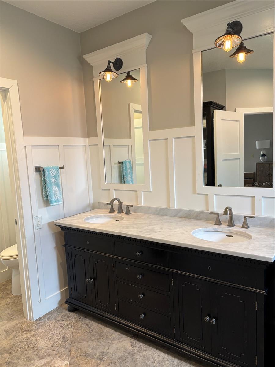 Image 53 of 77 For 910 Brightwaters Boulevard Ne