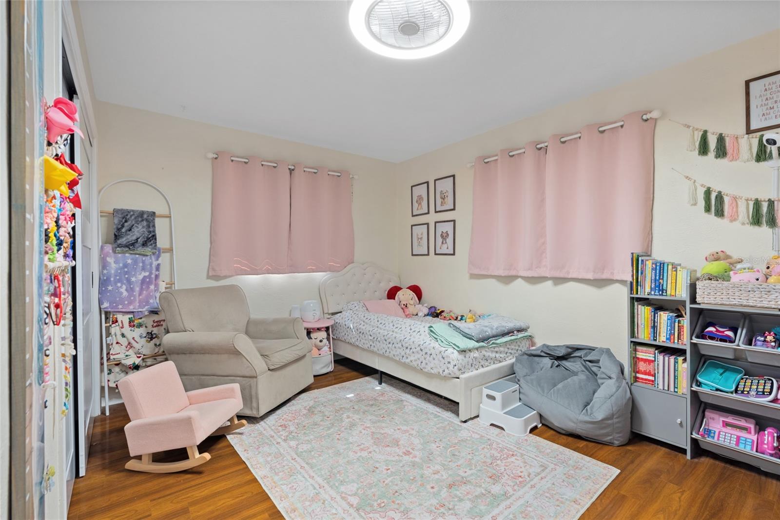 Image 21 of 43 For 14104 80th Avenue