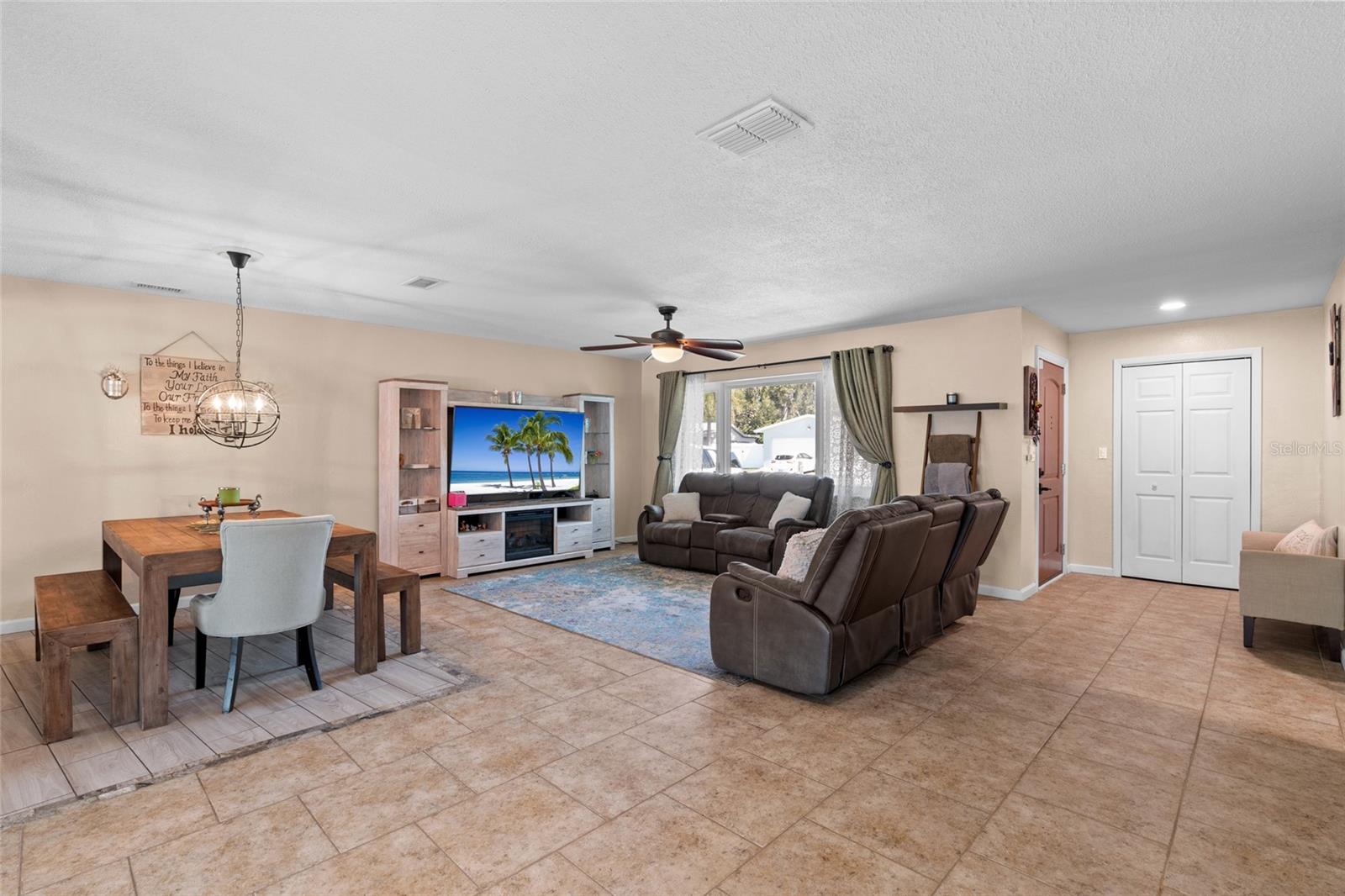 Image 7 of 43 For 14104 80th Avenue
