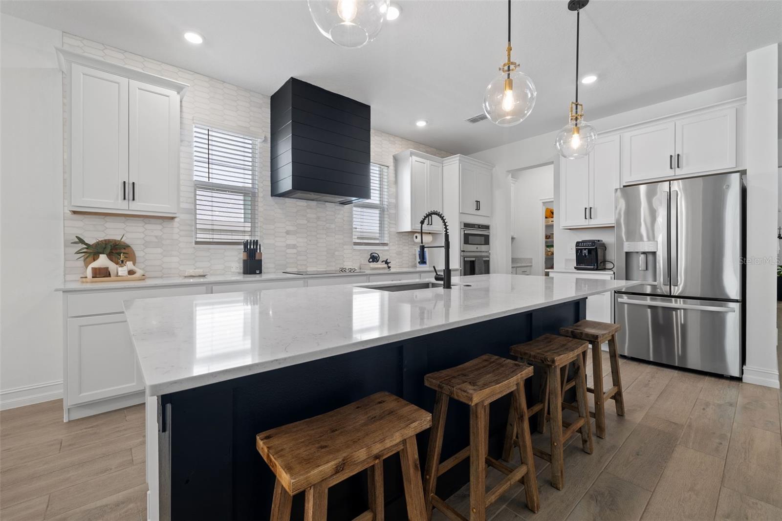 Listing photo id 16 for 18362 Serene Lake Loop