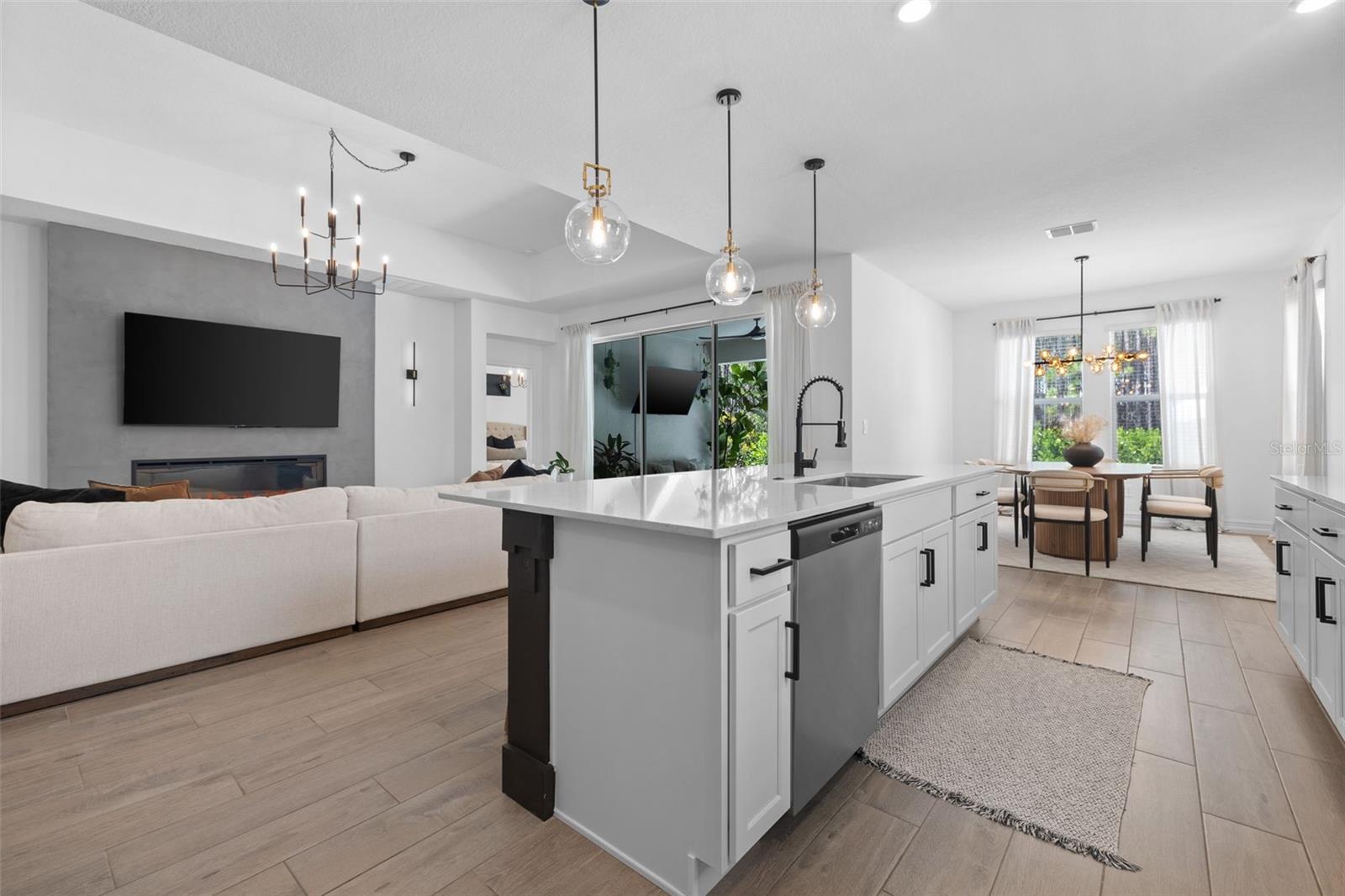 Listing photo id 24 for 18362 Serene Lake Loop