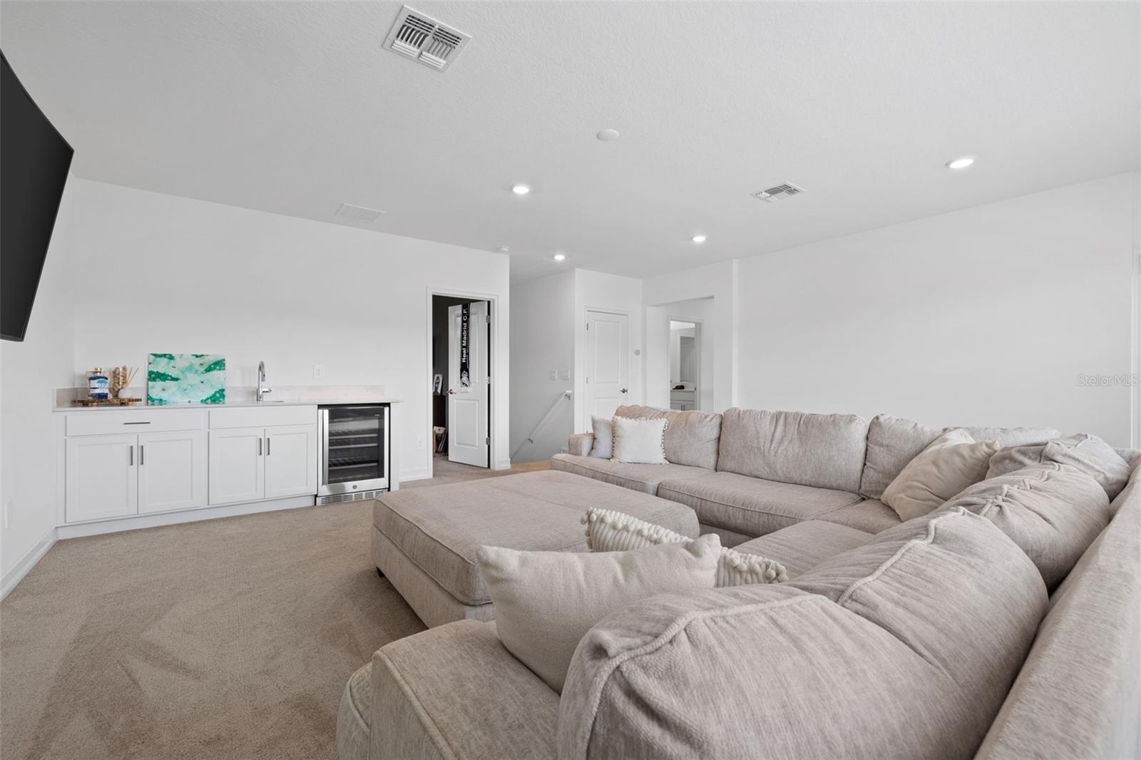 Listing photo id 38 for 18362 Serene Lake Loop