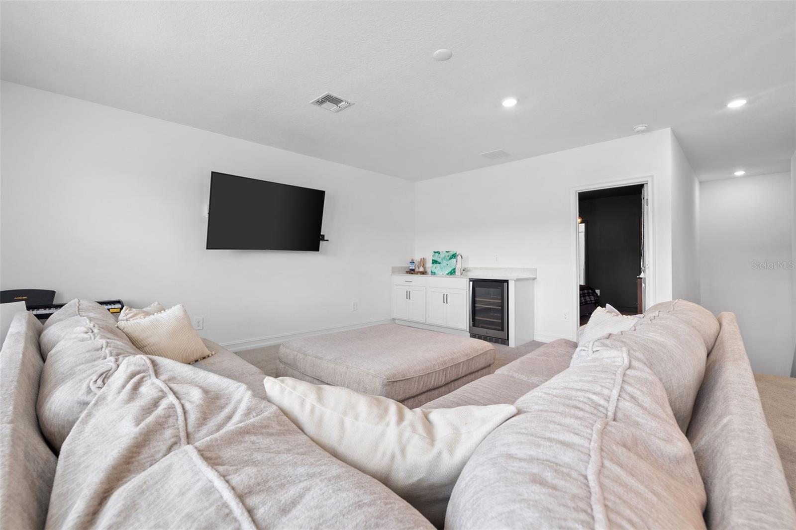 Listing photo id 40 for 18362 Serene Lake Loop