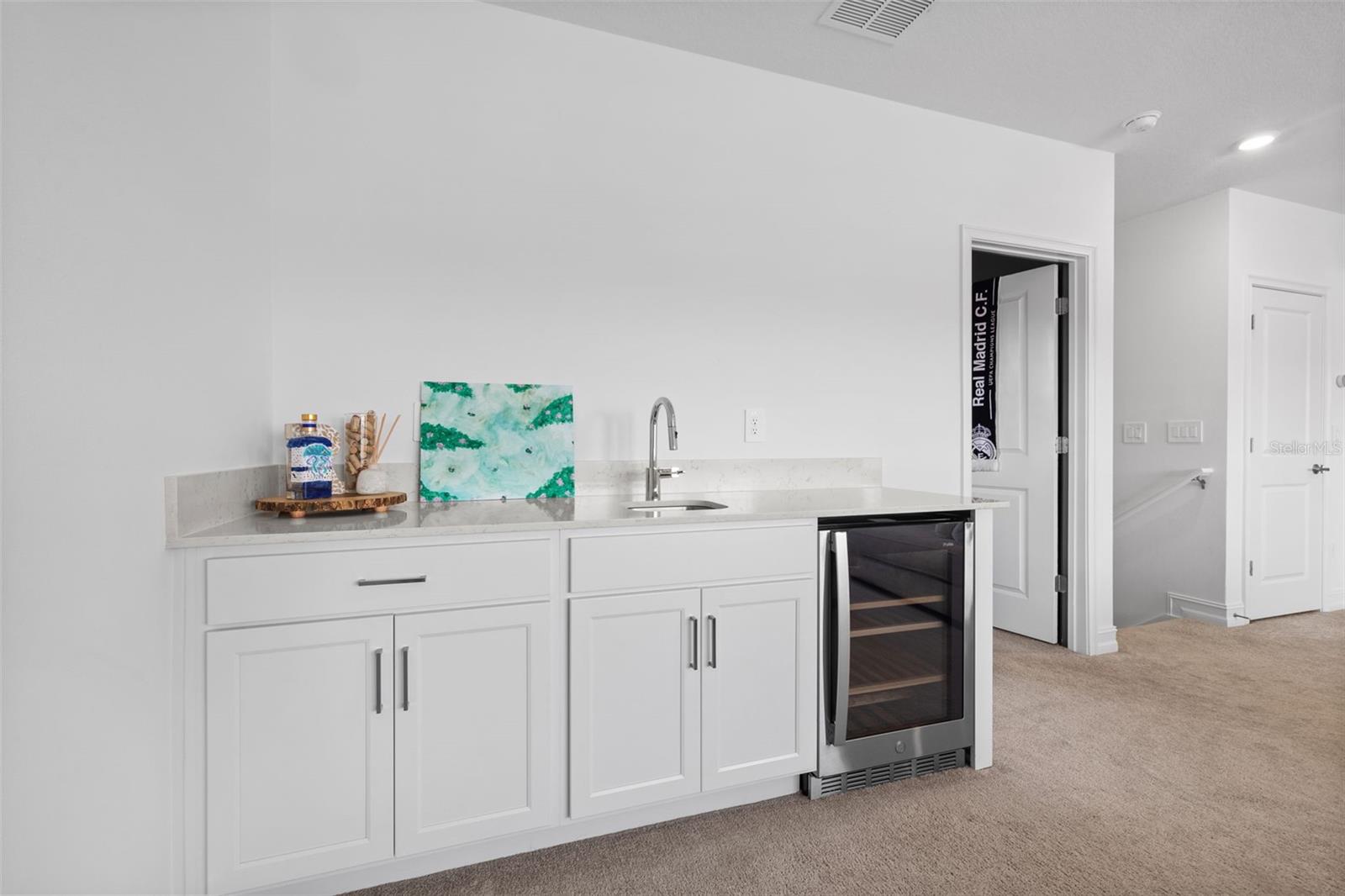 Listing photo id 41 for 18362 Serene Lake Loop
