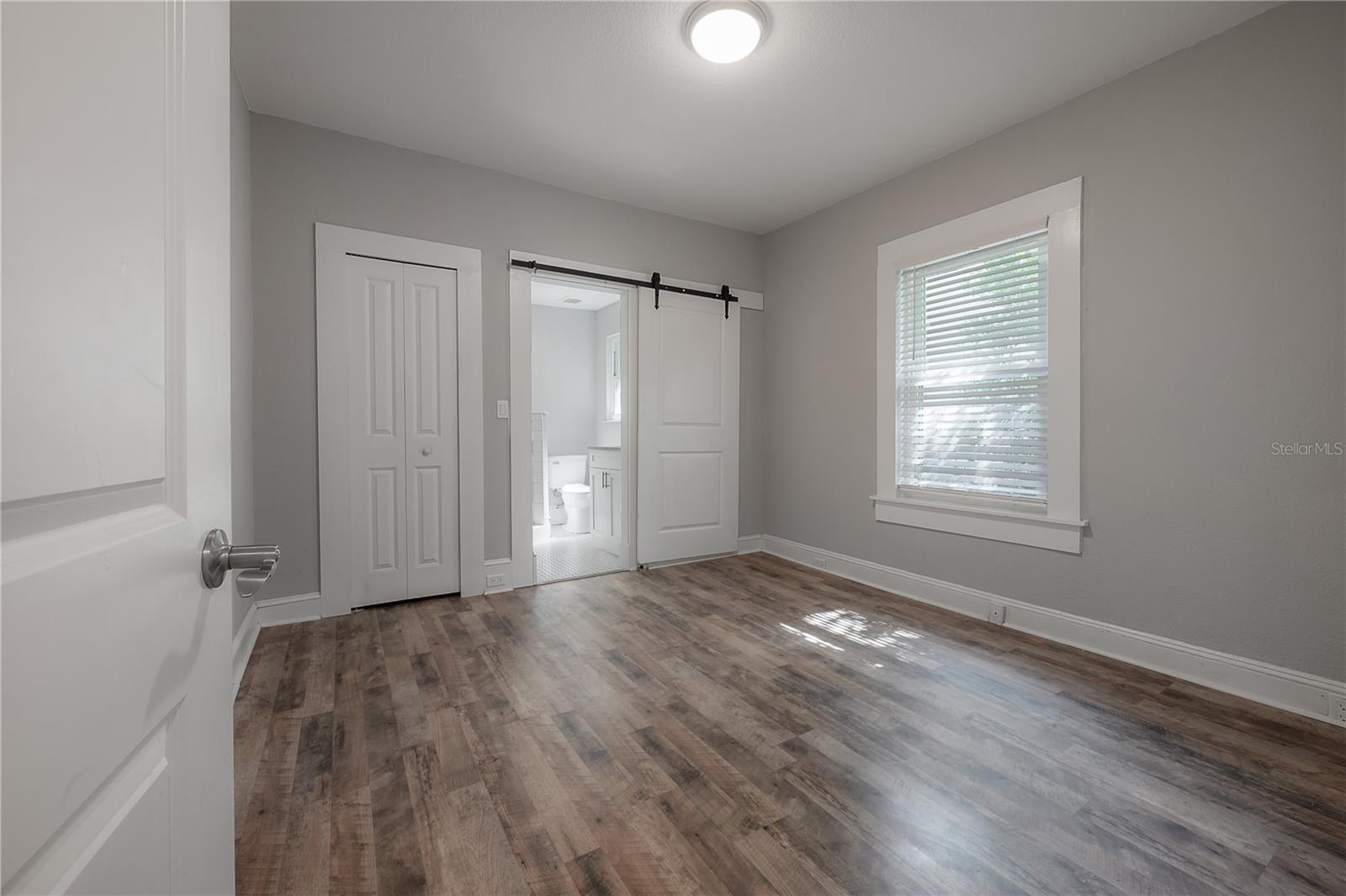 Image 15 of 29 For 505 Warren Avenue