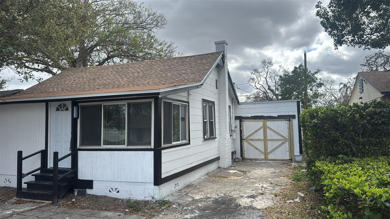 Listing Details for 4082 38th Avenue N, ST PETERSBURG, FL 33713