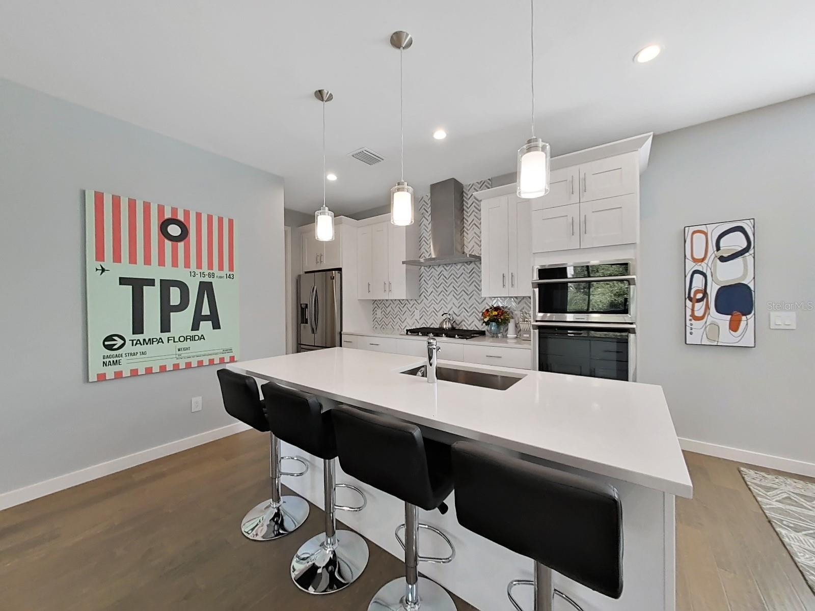 Image 13 of 31 For 2728 Ridgewood Avenue 1