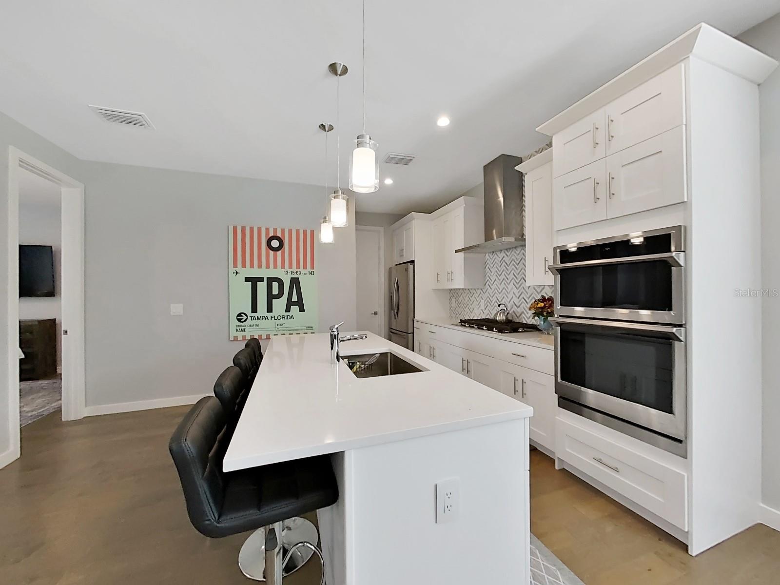 Image 16 of 31 For 2728 Ridgewood Avenue 1