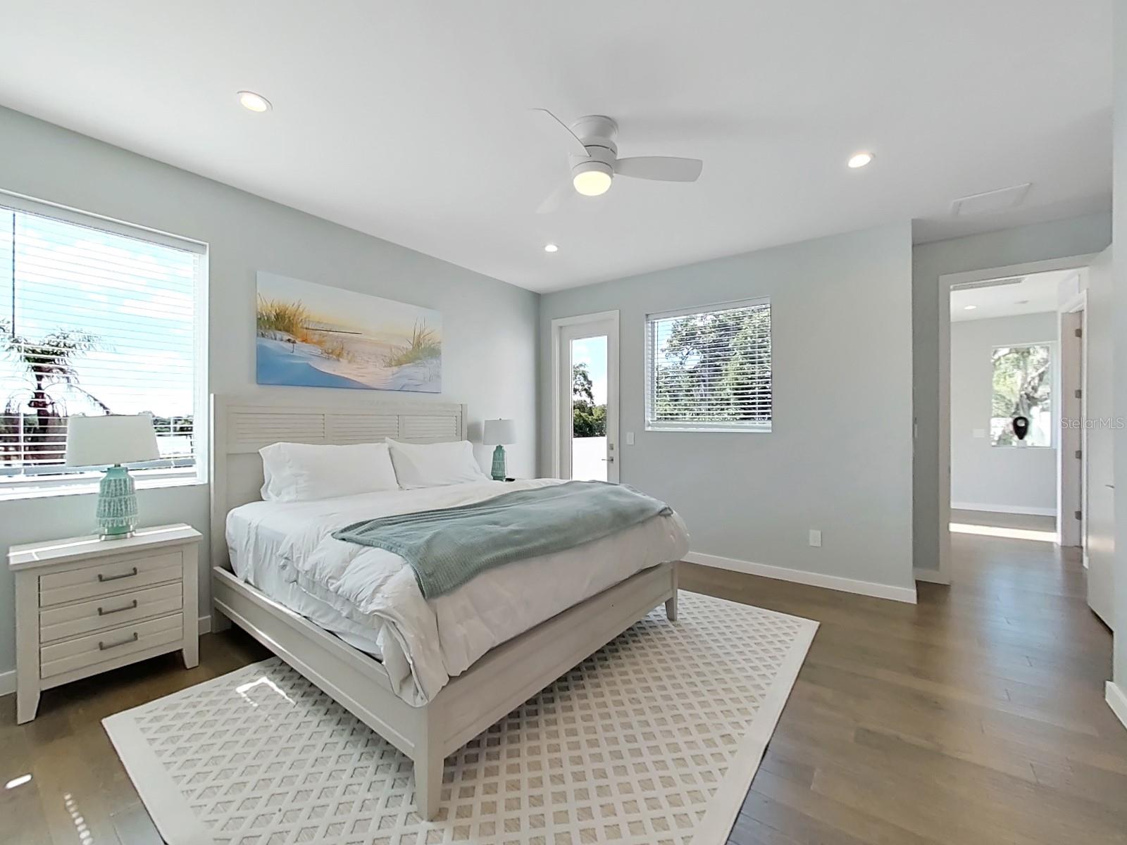 Image 18 of 31 For 2728 Ridgewood Avenue 1