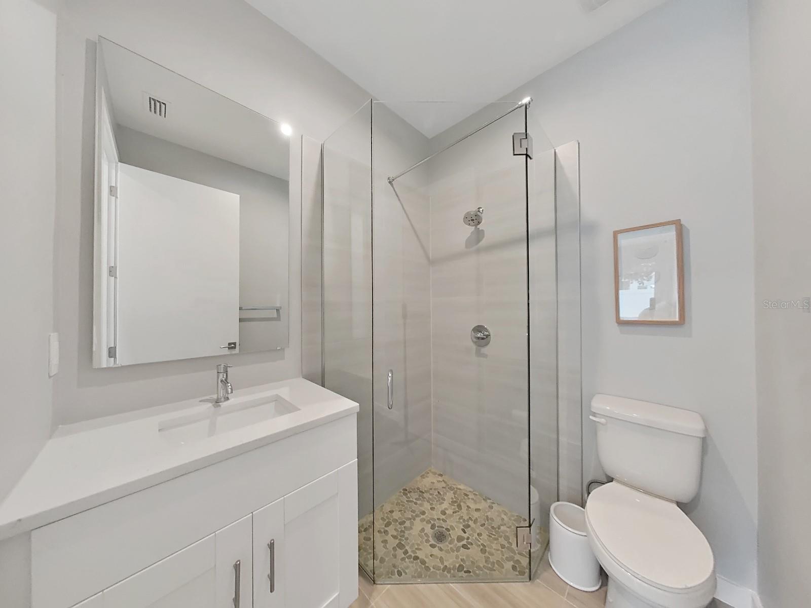 Image 29 of 31 For 2728 Ridgewood Avenue 1
