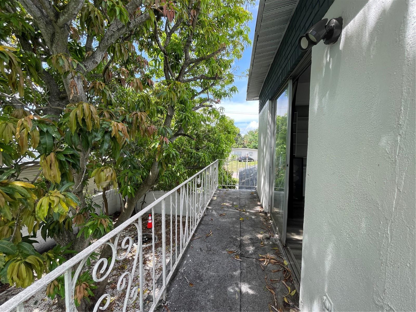 Image 11 of 25 For 1902 Nassau Street