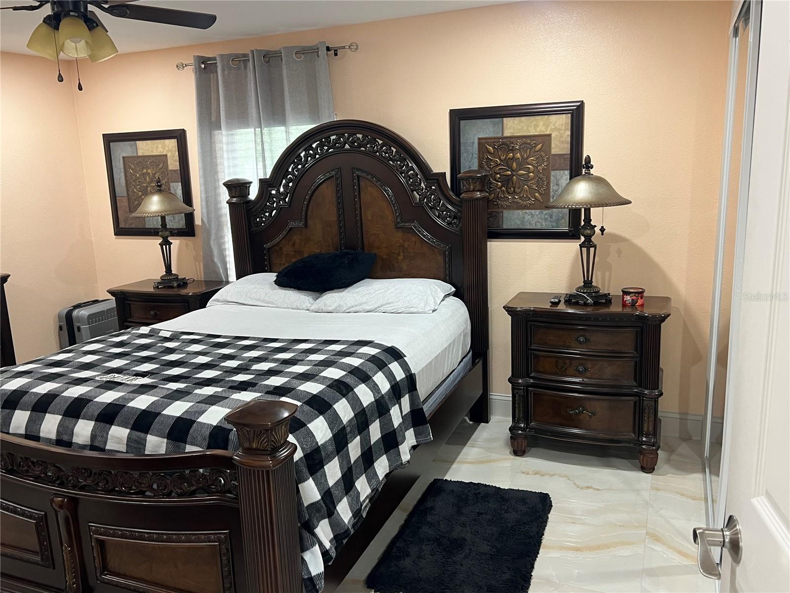 Listing photo id 11 for 7031 Ingleside Drive