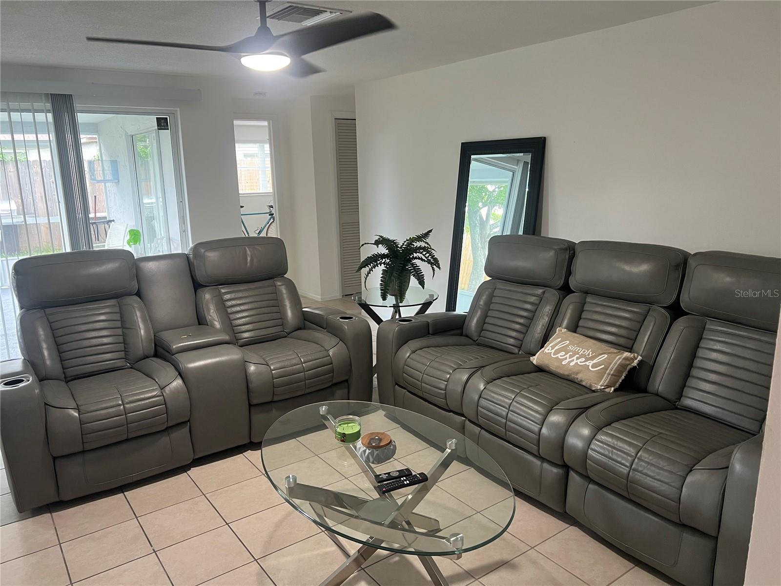 Listing photo id 4 for 7031 Ingleside Drive