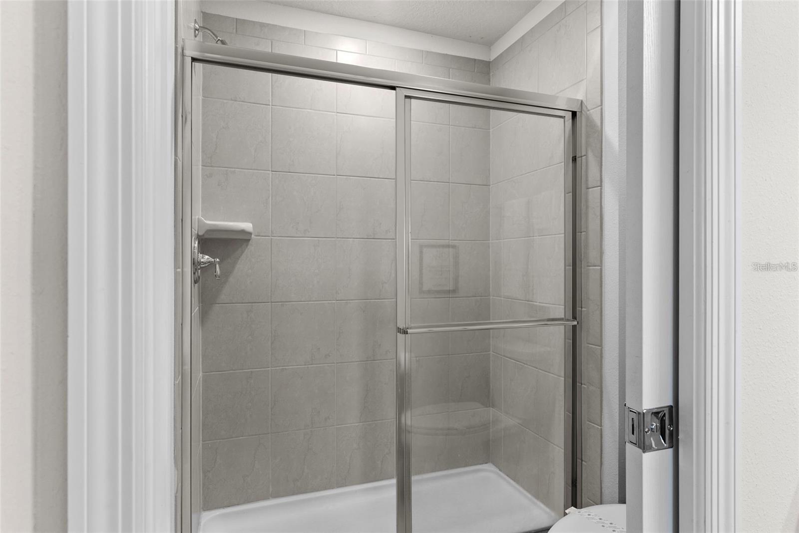 Image 22 of 50 For 7614 Oak Spring Lane