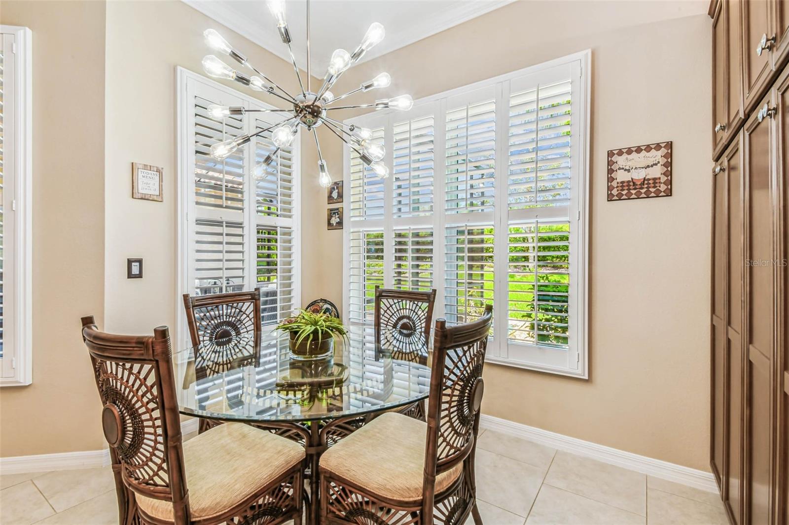 Image 21 of 53 For 16301 Garnet Glen Place