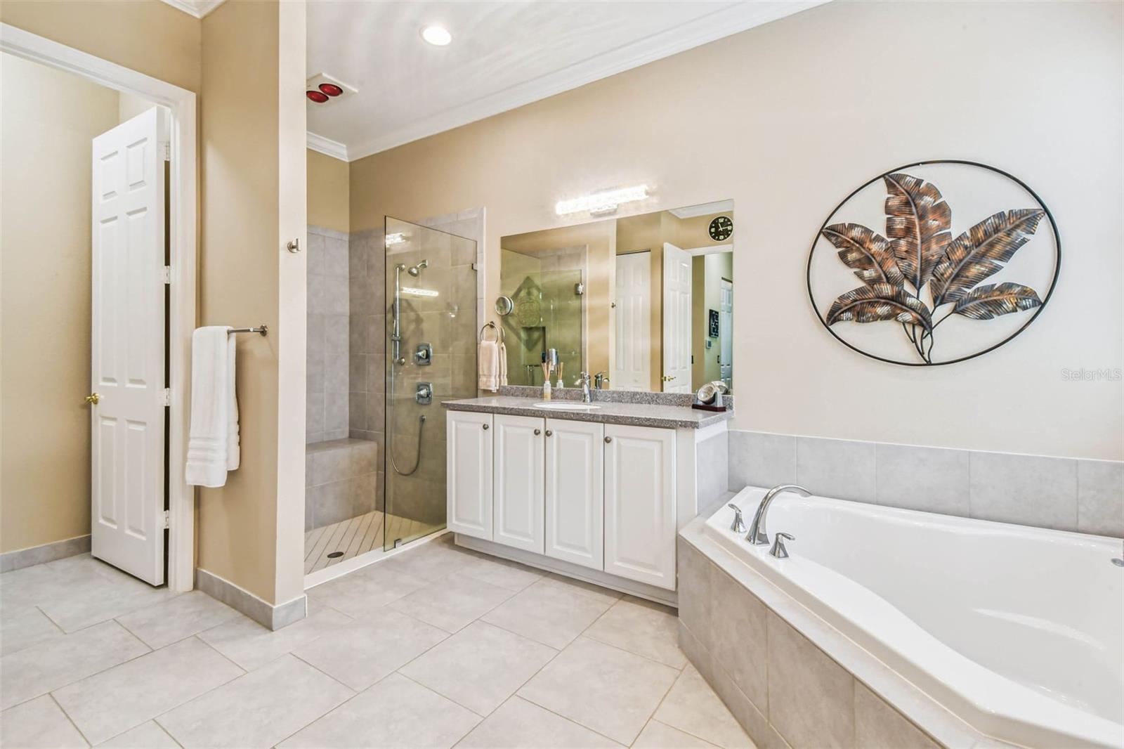 Image 29 of 53 For 16301 Garnet Glen Place