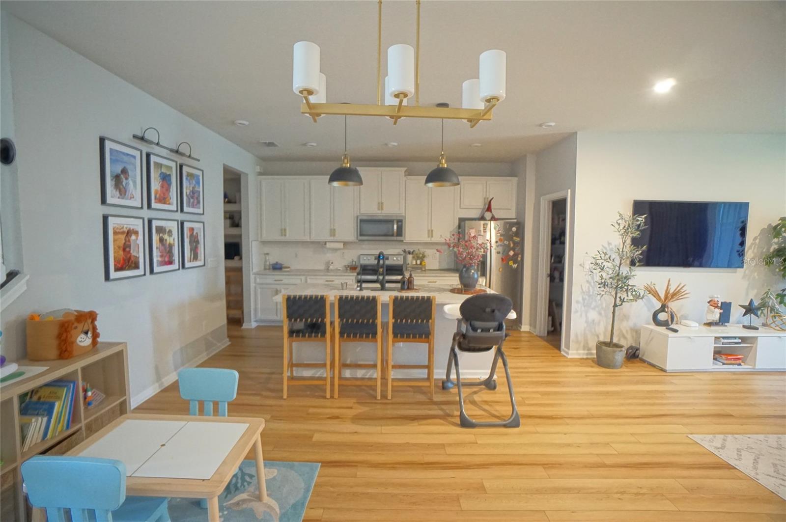 Image 4 of 40 For 19427 Blue Pond Drive