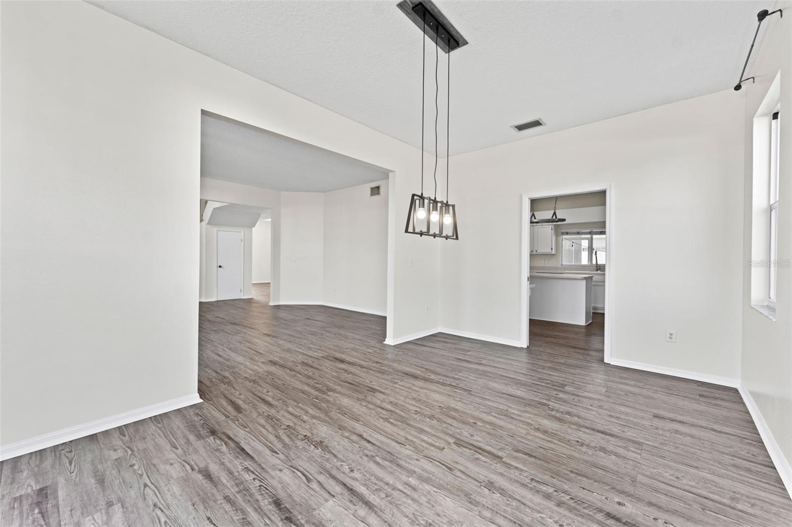 Image 13 of 50 For 16219 Turnbury Oak Dr