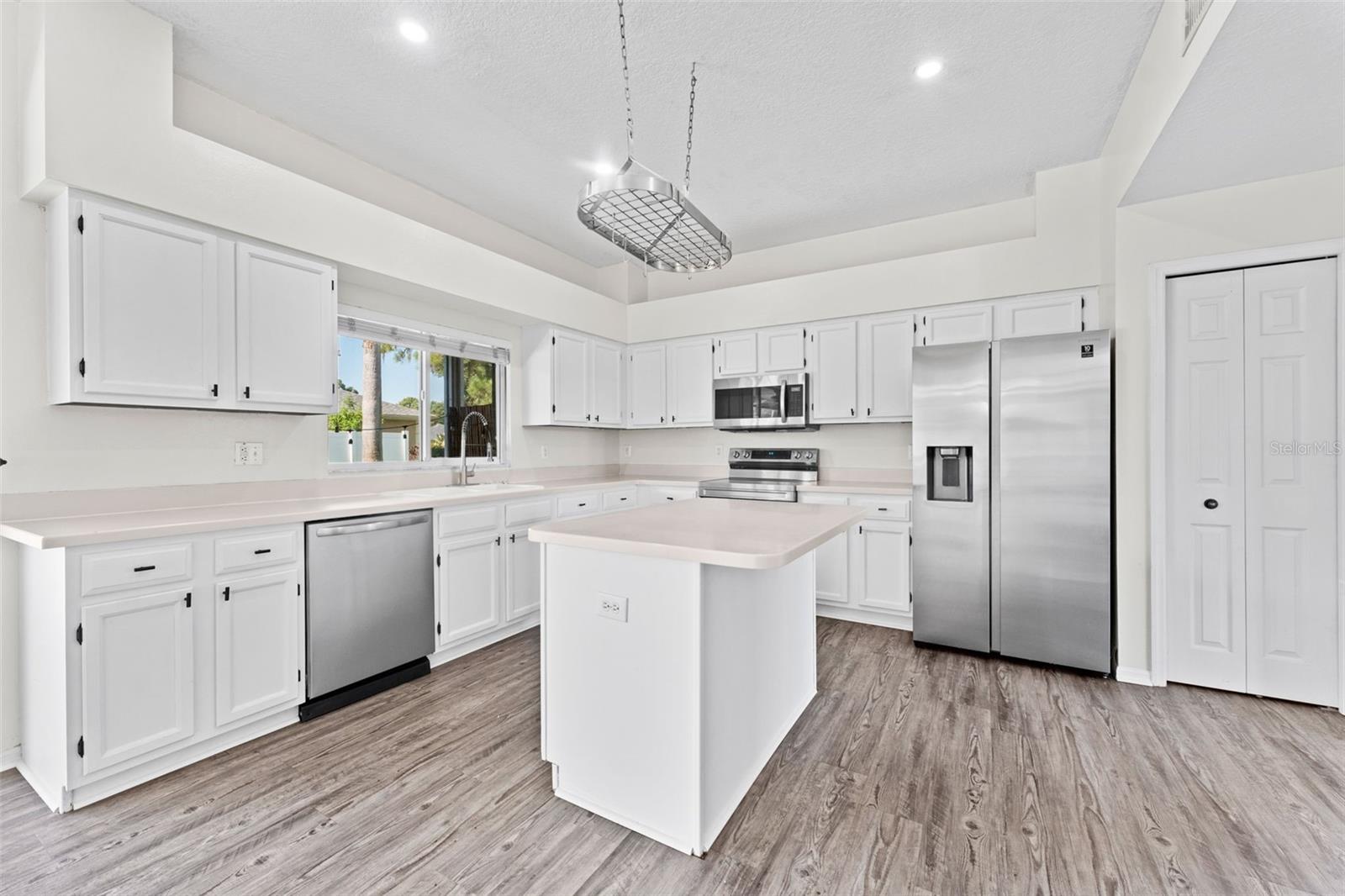 Image 15 of 50 For 16219 Turnbury Oak Dr