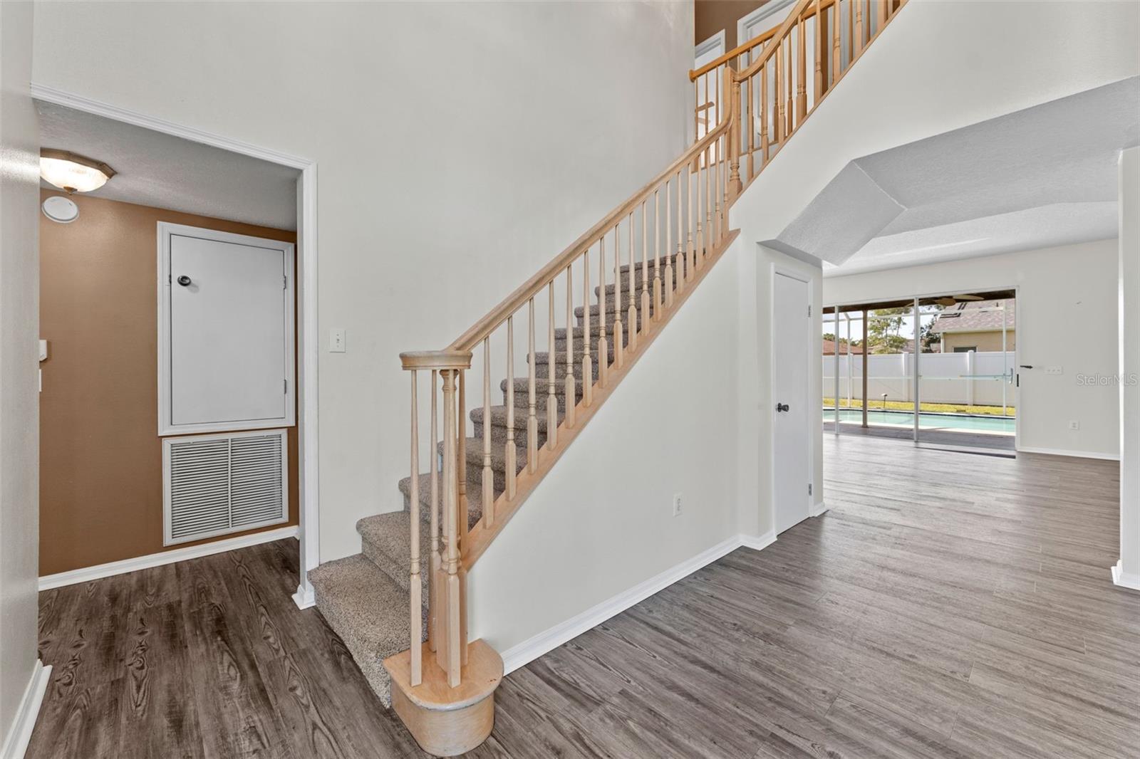 Image 21 of 50 For 16219 Turnbury Oak Dr