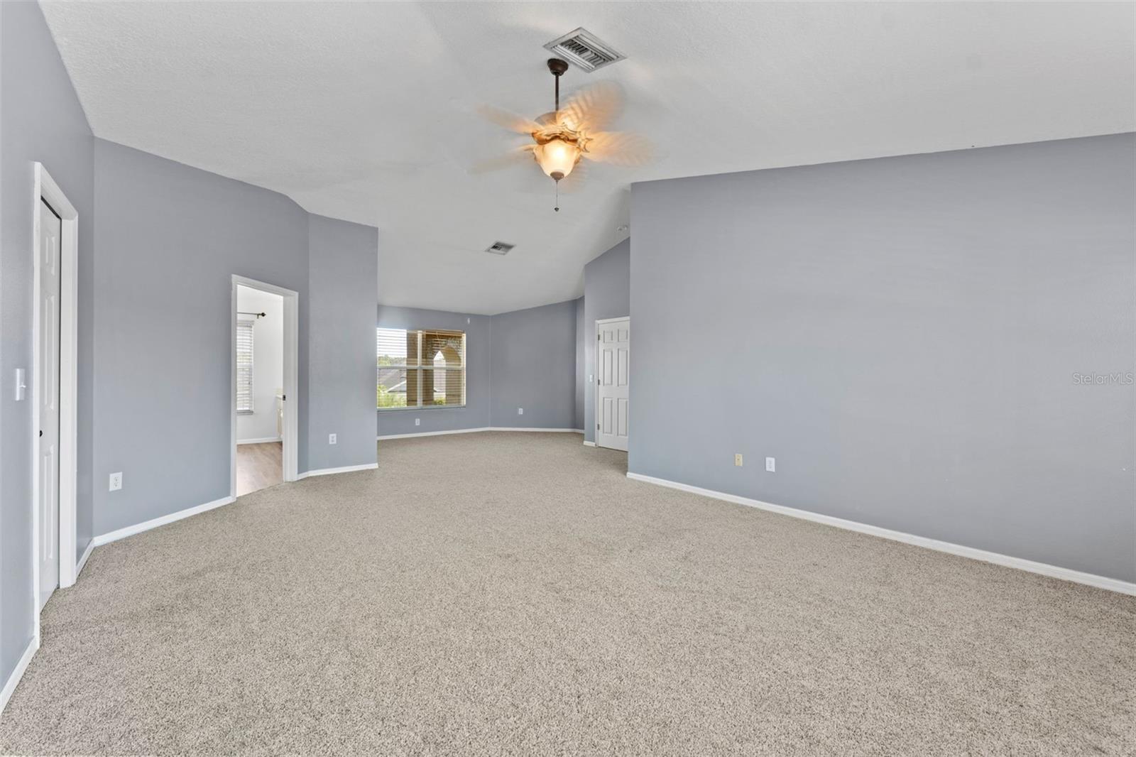 Image 24 of 50 For 16219 Turnbury Oak Dr